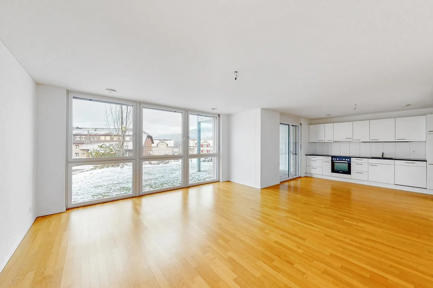 Appartamento moderno cerca nuovo inquilino! - Foto 3 di 8