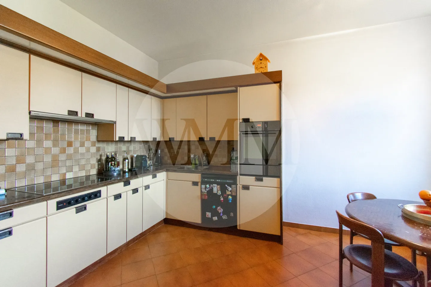 CHARME D’ÉPOQUE ET CONFORT MODERNE : ÉLÉGANT APPARTEMENT DE 4.5 PIÈCES AVEC VUE SUR LE LAC - Photo 7 sur 12