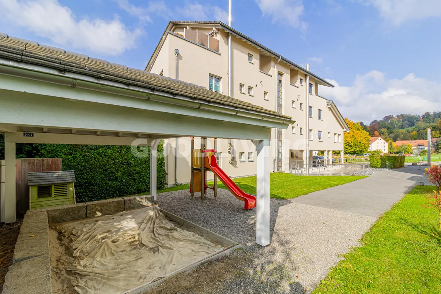 Appartement idyllique au bord de la forêt avec vue sur la verdure et à proximité de la rivière - Photo 2 sur 8