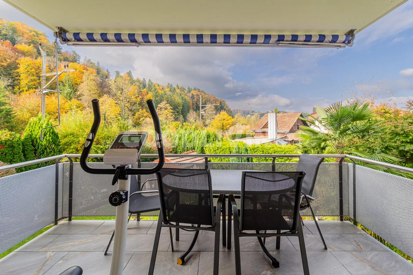 Appartement idyllique au bord de la forêt avec vue sur la verdure et à proximité de la rivière - Photo 8 sur 8