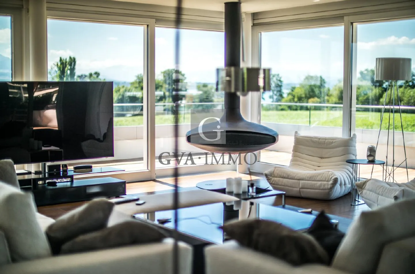 Wunderschönes Triplex mit Garten und atemberaubendem Blick auf den See - Foto 1 von 1