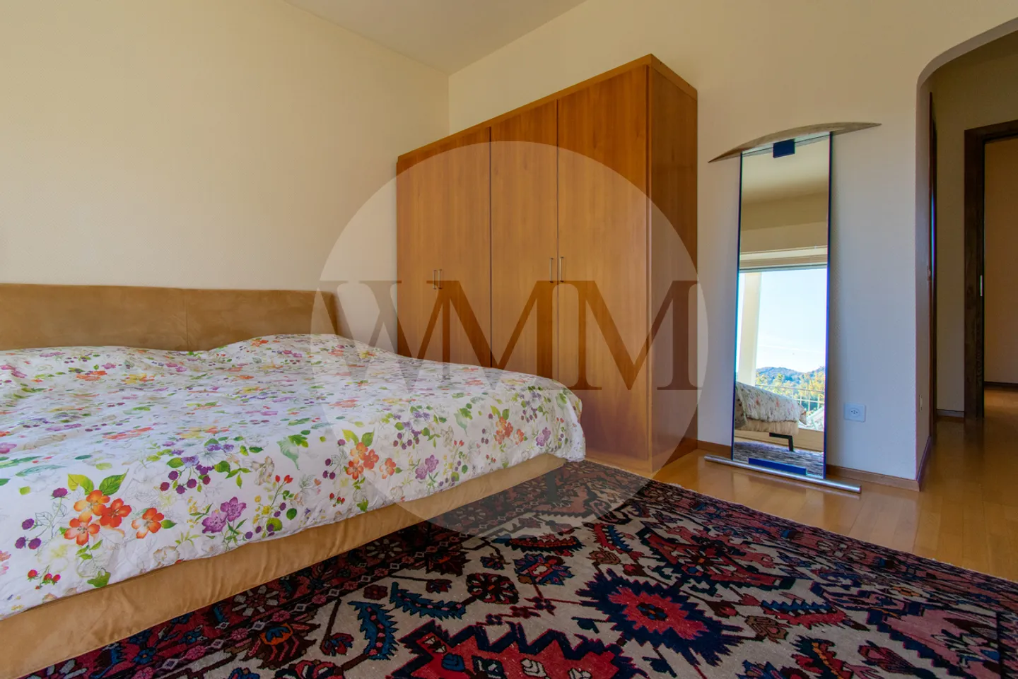 CHARME D’ÉPOQUE ET CONFORT MODERNE : ÉLÉGANT APPARTEMENT DE 4.5 PIÈCES AVEC VUE SUR LE LAC - Photo 9 sur 12