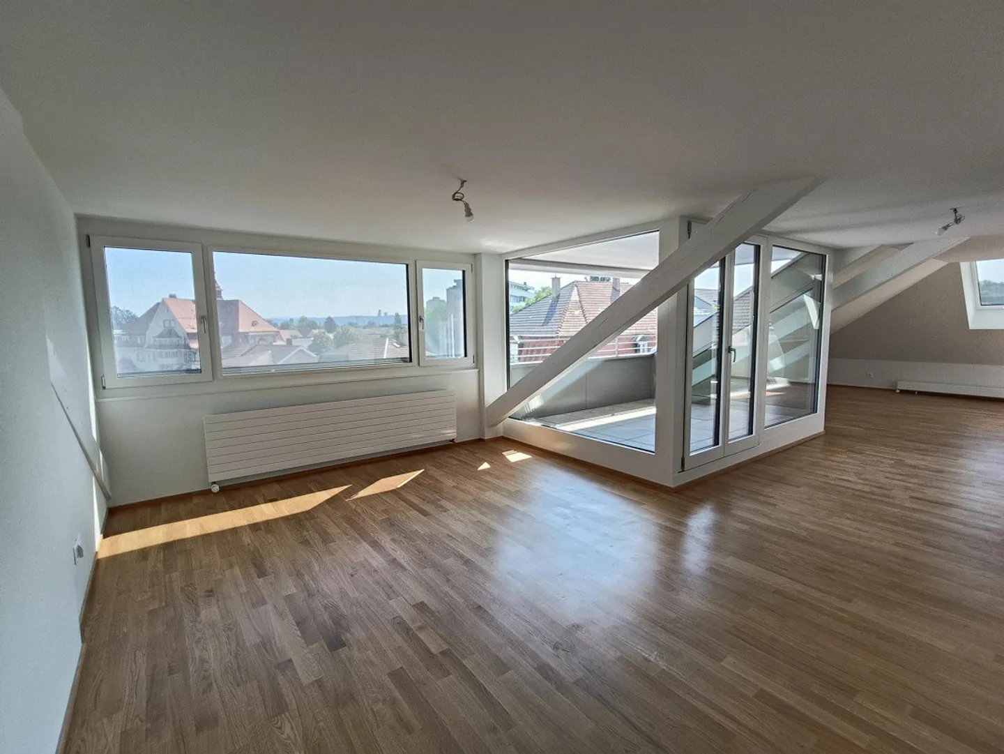 Appartement rénové de 3,5 pièces à louer à Allschwil - Photo 1 sur 8