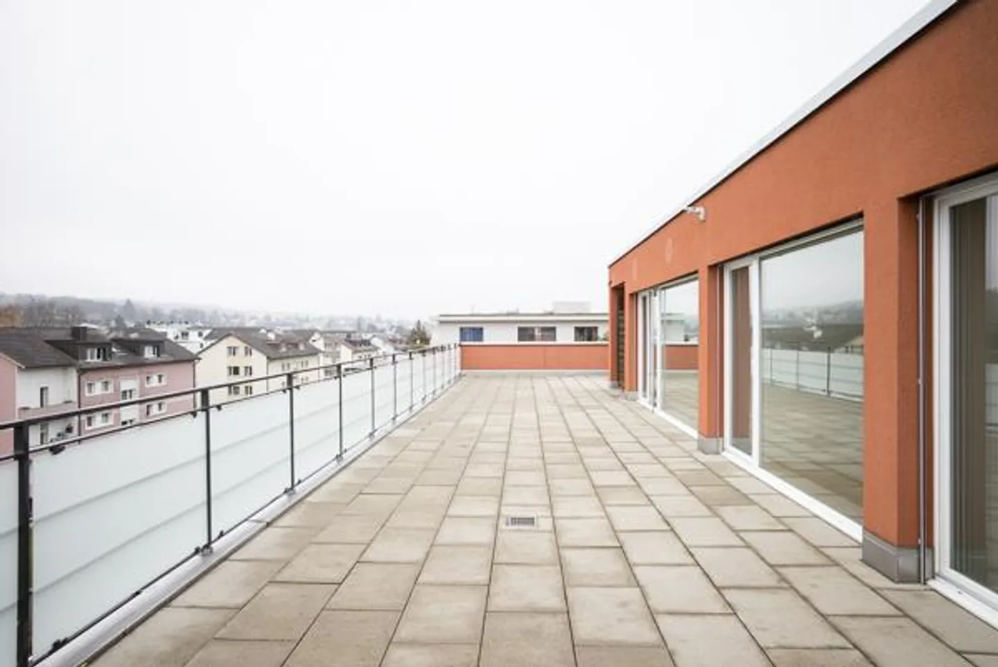 Appartement en attique avec vue sur le lac - Photo 9 sur 13