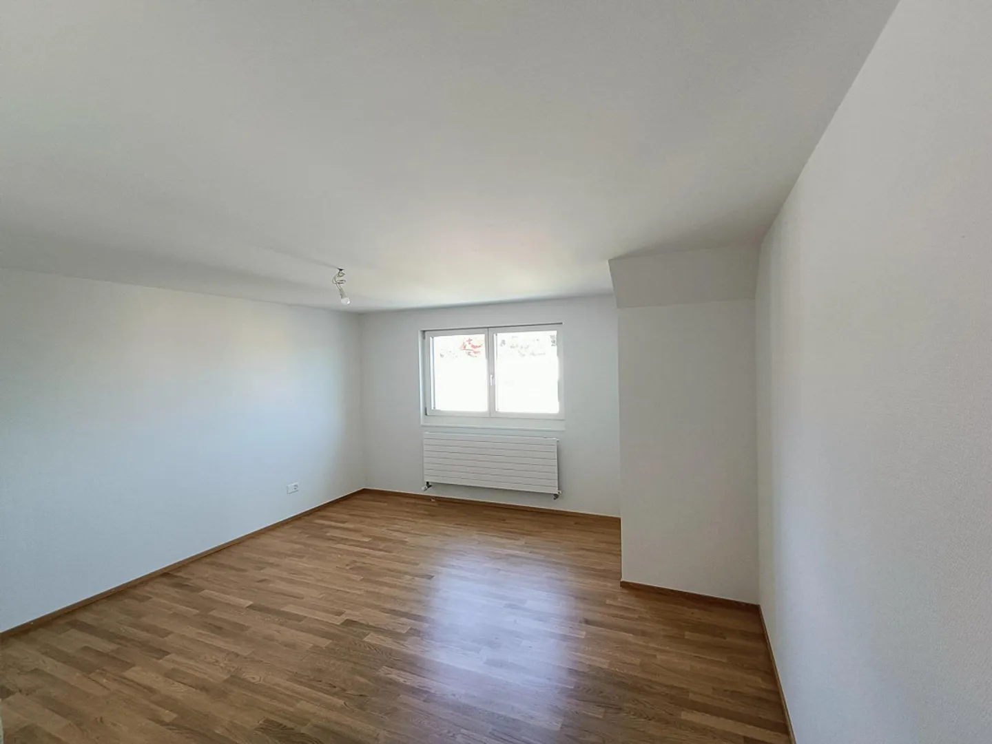 Appartement rénové de 3,5 pièces à louer à Allschwil - Photo 2 sur 8