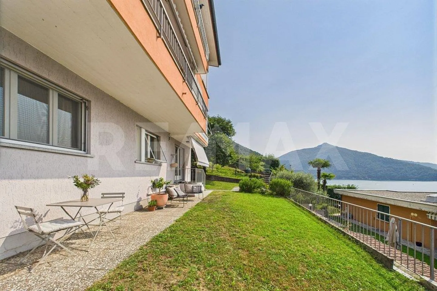 Vista perfetta sul lago; anche appartamento ideale per le vacanze; 2,5 o 3,5 locali, una meravigliosa casa !! - Foto 1 di 10
