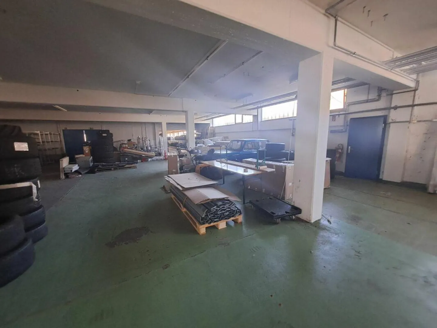 Grande surface de stockage (413 m²) à l'ouest de Saint-Gall - Photo 6 sur 8