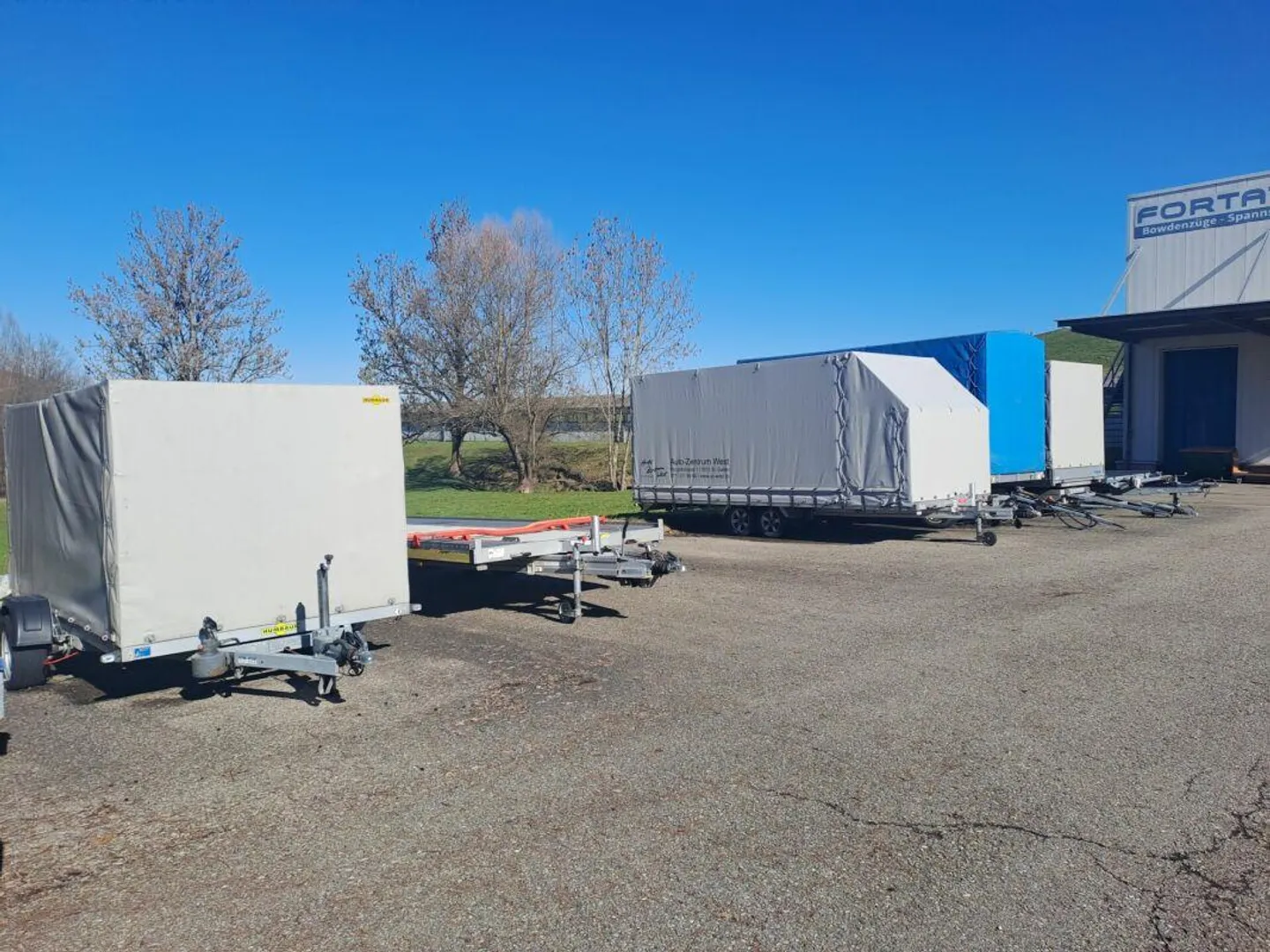 Grande surface de stockage (413 m²) à l'ouest de Saint-Gall - Photo 7 sur 8