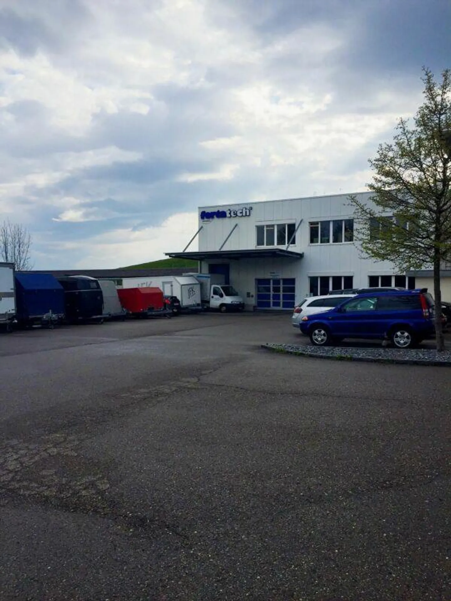 Grande surface de stockage (413 m²) à l'ouest de Saint-Gall - Photo 8 sur 8
