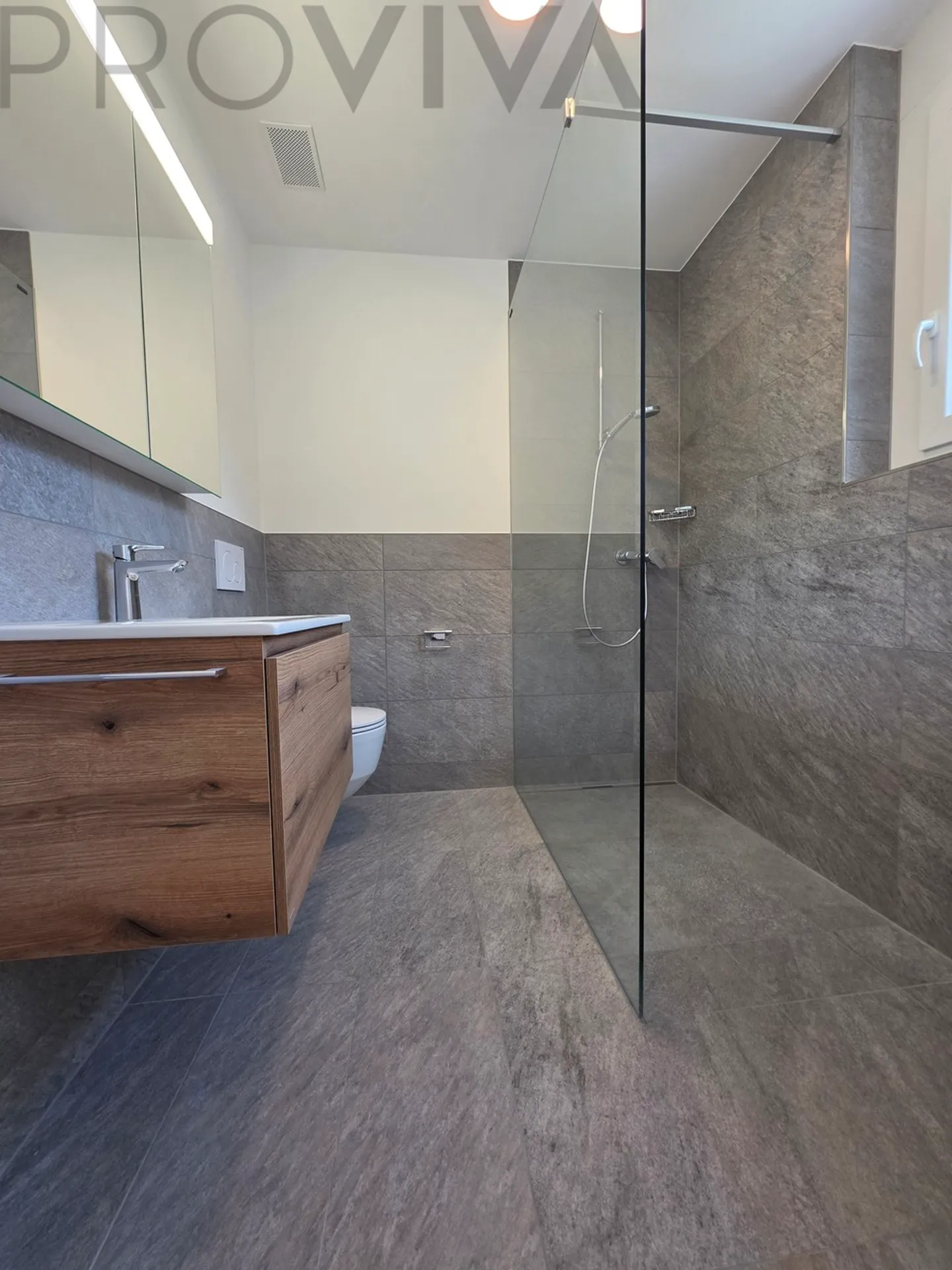 Première occupation avec grande terrasse et parquet en chêne ! - Photo 3 sur 8