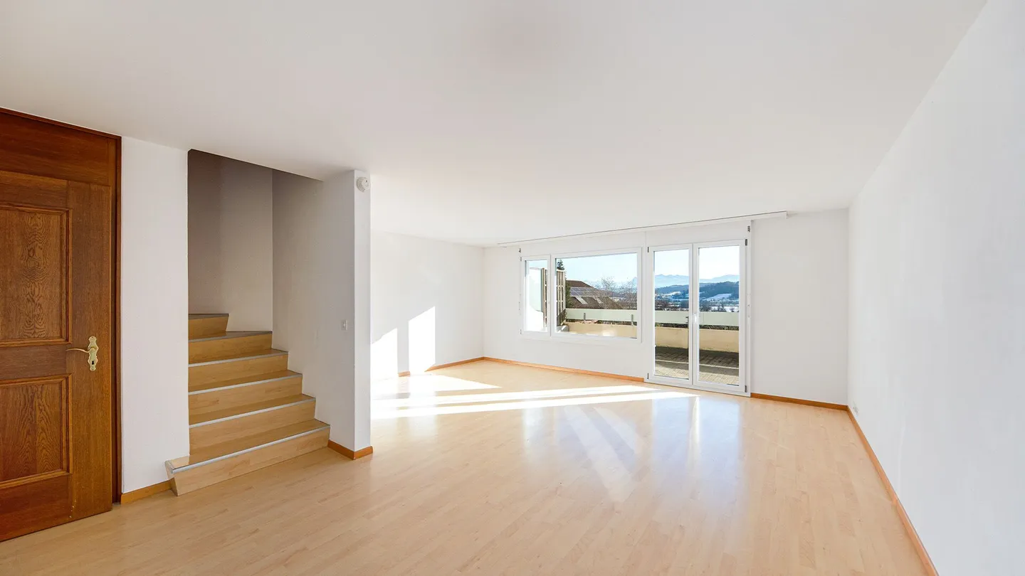 Casa angolare a schiera di 4,5 stanze in una posizione molto attraente e tranquilla - Foto 4 di 12