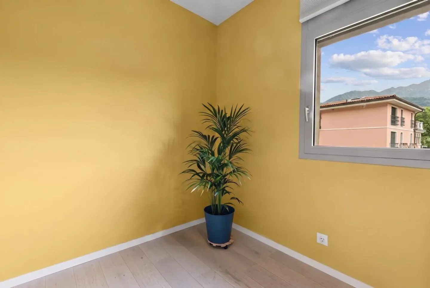 Magnifico attico con vista lago Melide - Foto 10 di 12