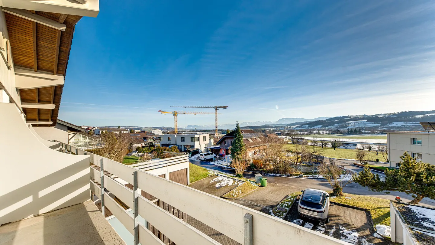 Casa angolare a schiera di 4,5 stanze in una posizione molto attraente e tranquilla - Foto 10 di 12