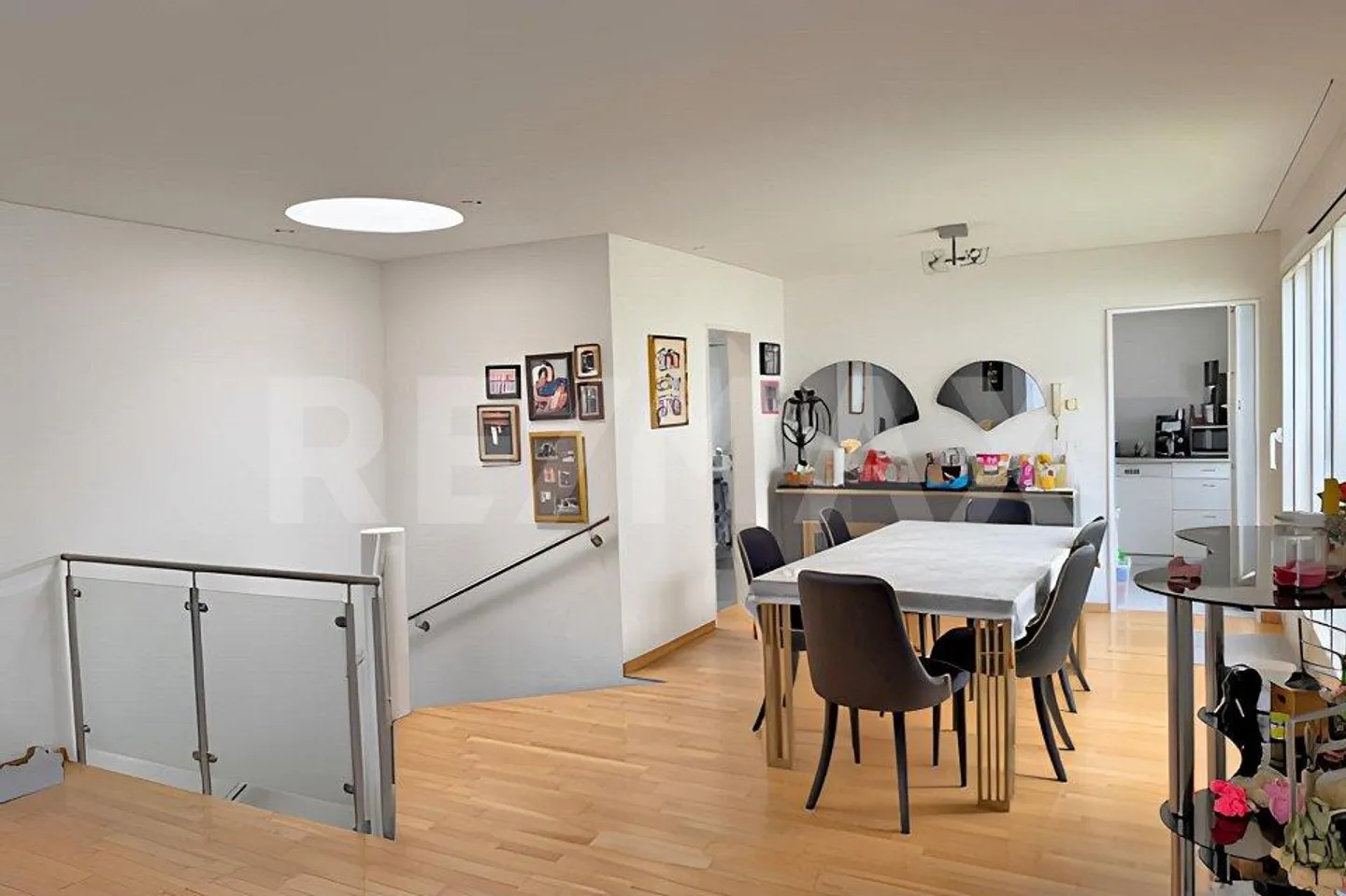 Attico di 4,5 stanze in una buona posizione - Foto 6 di 11
