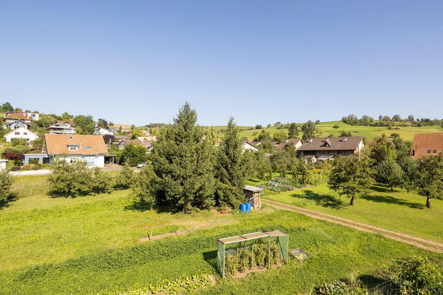 Appartement de 3,5 pièces de rêve avec galerie et balcon - Photo 3 sur 13