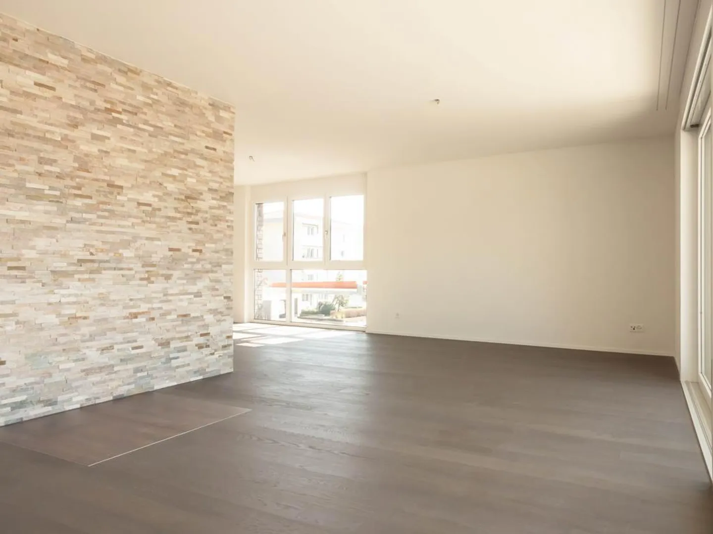 Top modern penthouse apartment in a quiet location! - Photo 3 of 10