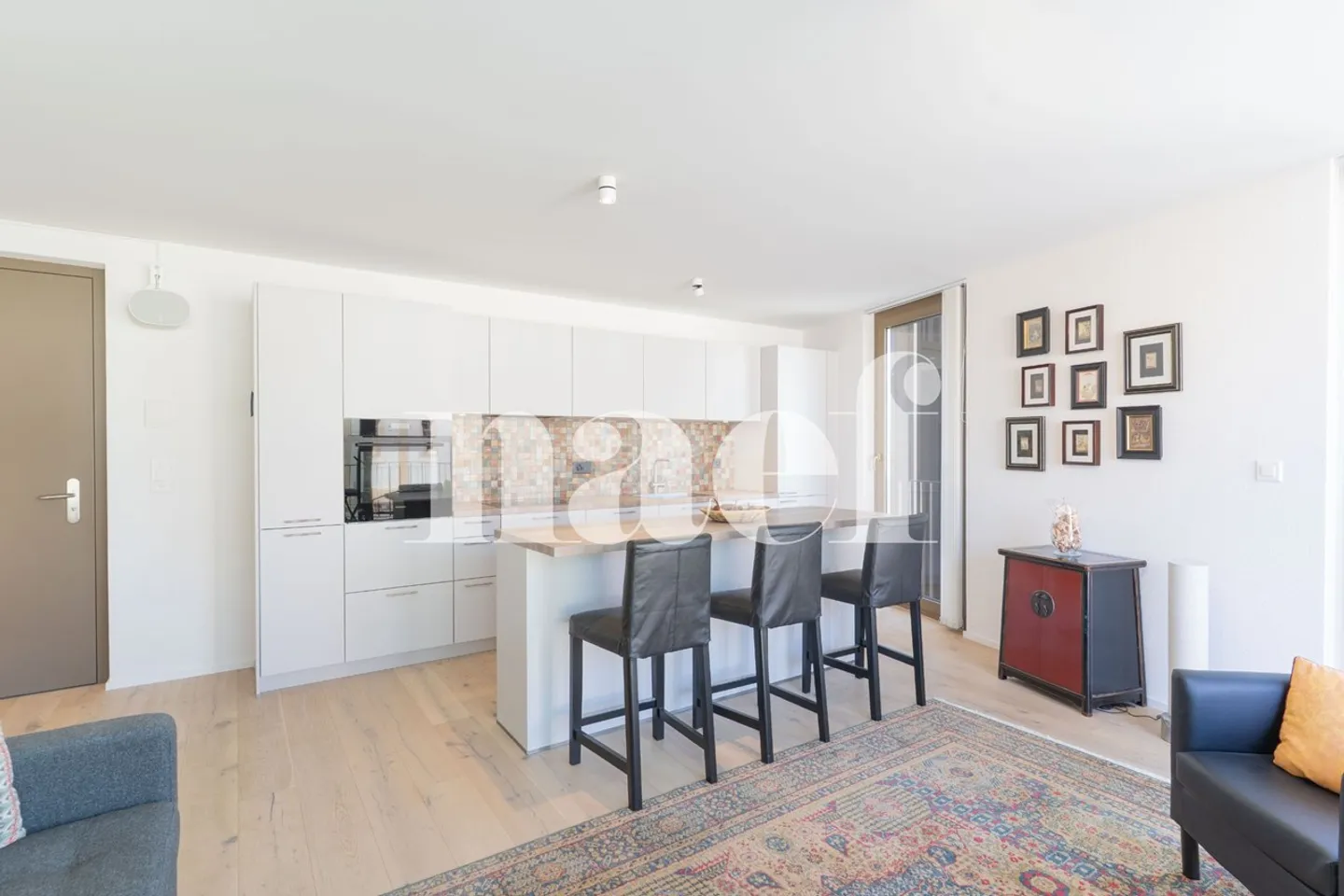 Bellissimo appartamento di 2,5 locali con balcone in vendita a Gletterens - Foto 1 di 7