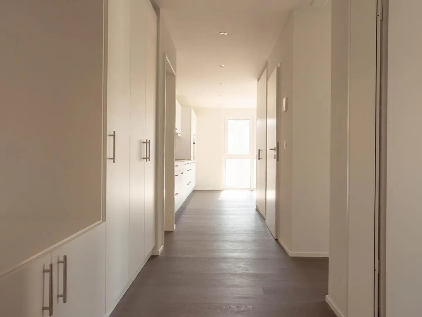 Top modern penthouse apartment in a quiet location! - Photo 6 of 10