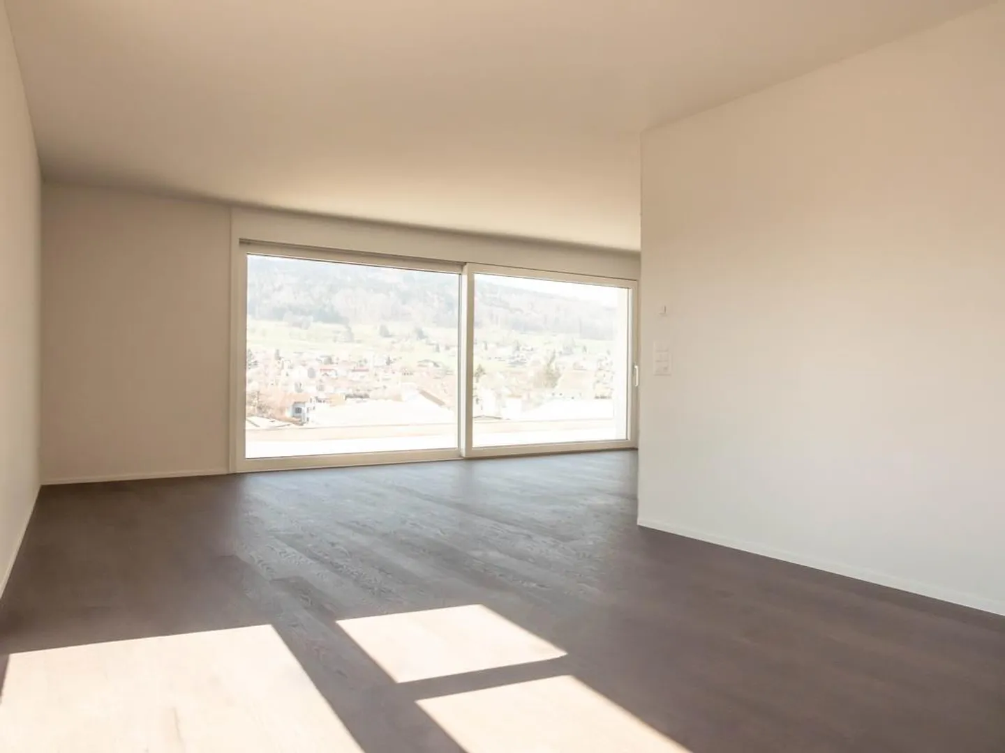 Top modern penthouse apartment in a quiet location! - Photo 2 of 10