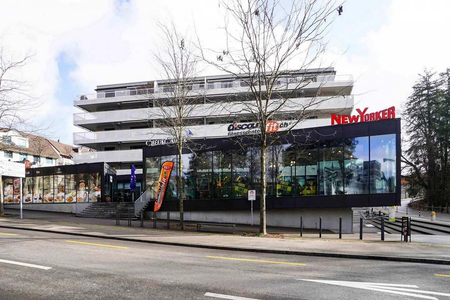 Spazio commerciale/di servizio al piano terra - 312 m2 a Wetzikon? - Foto 8 di 8