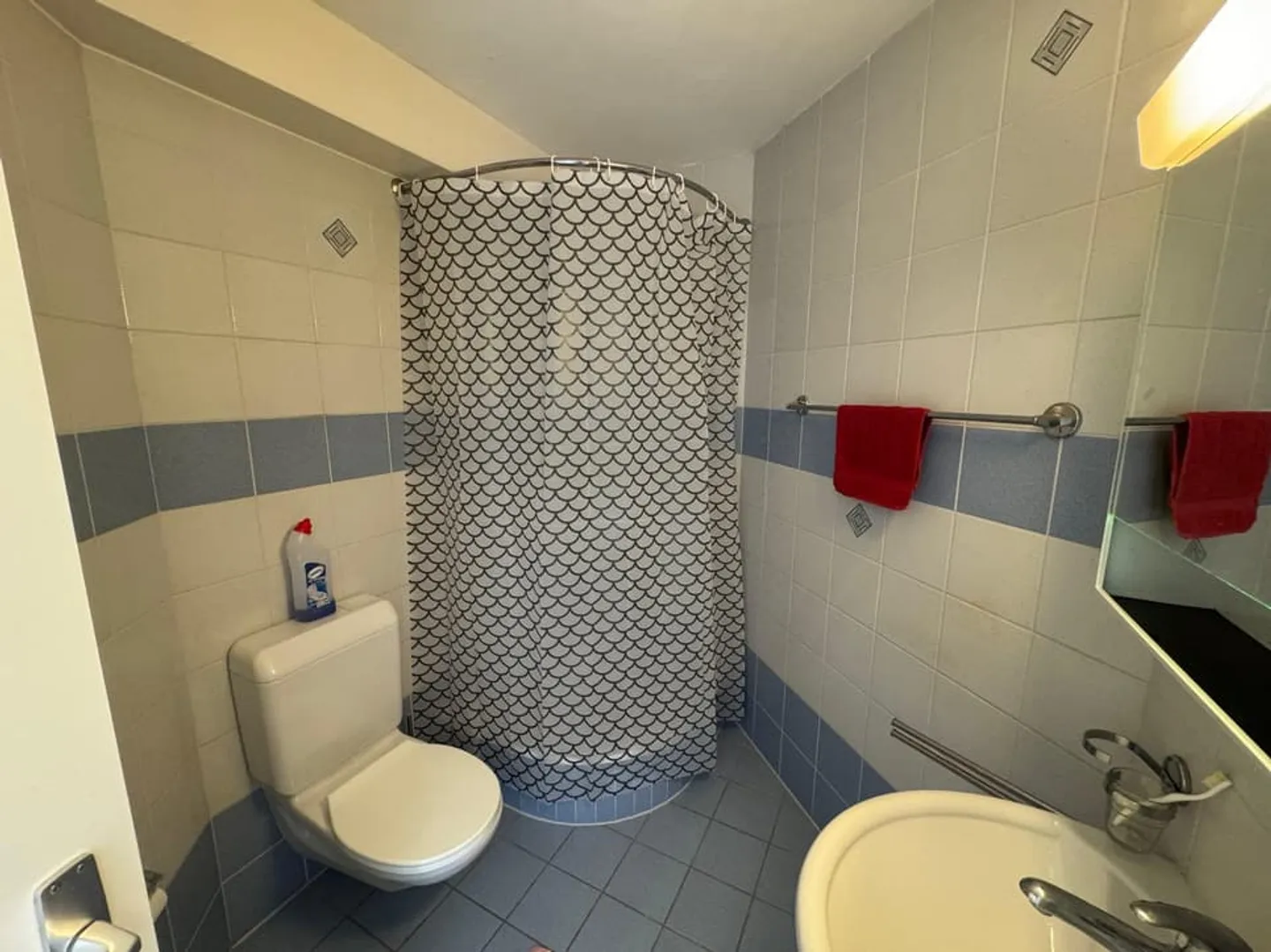 Charmantes Studio mit Balkon in Yverdon-les-Bains - Foto 7 von 7