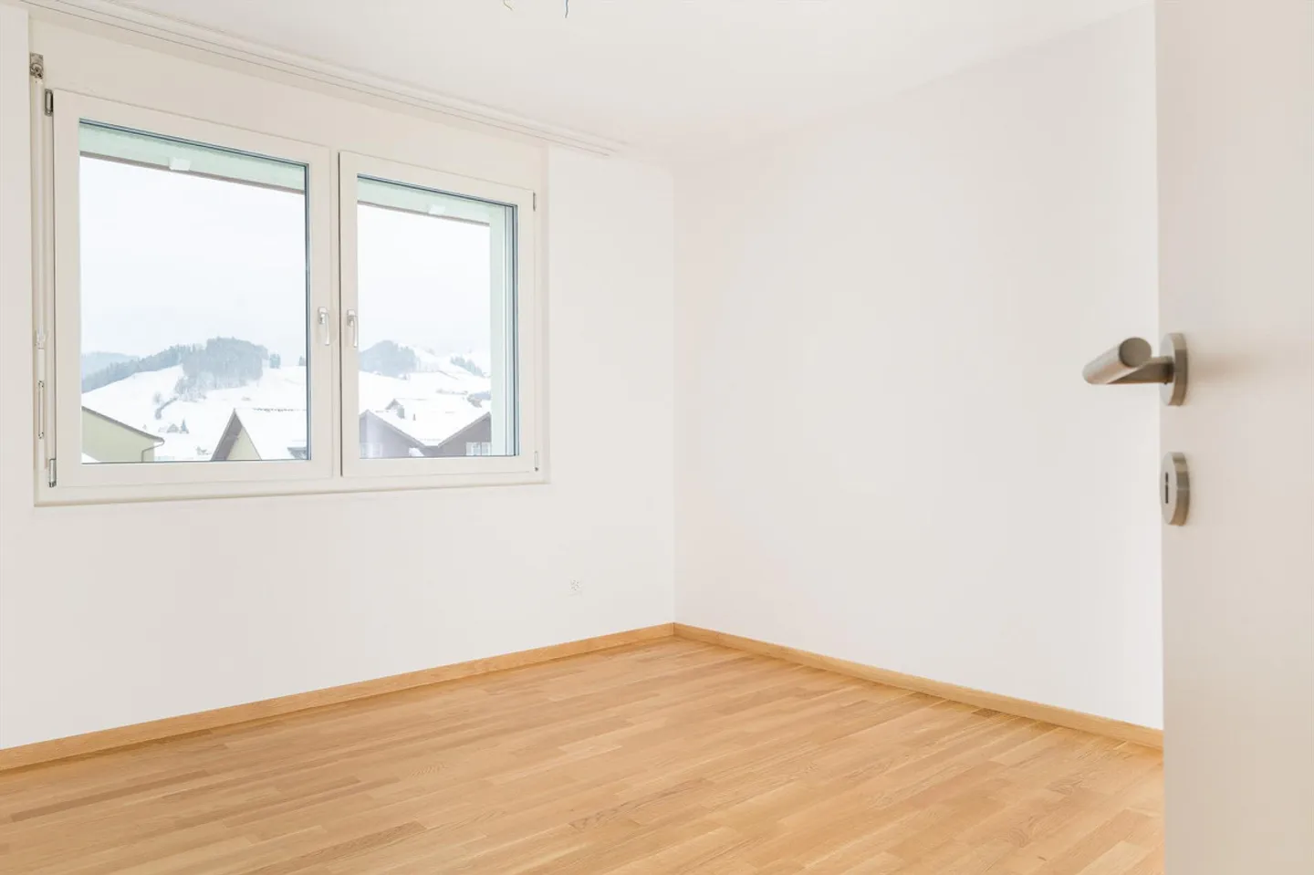 Sonnige Wohnung mit Aussicht - Foto 3 von 8