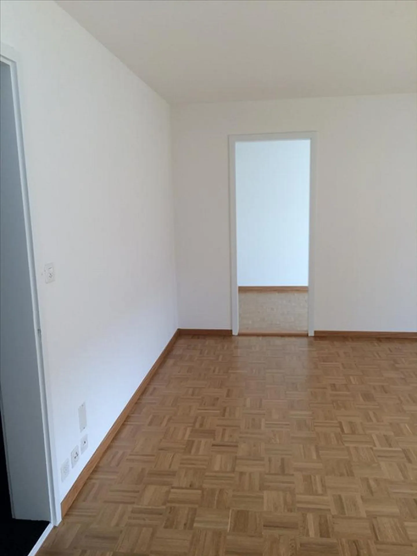 Charming 4-room apartment in a quiet environment - Photo 3 of 9