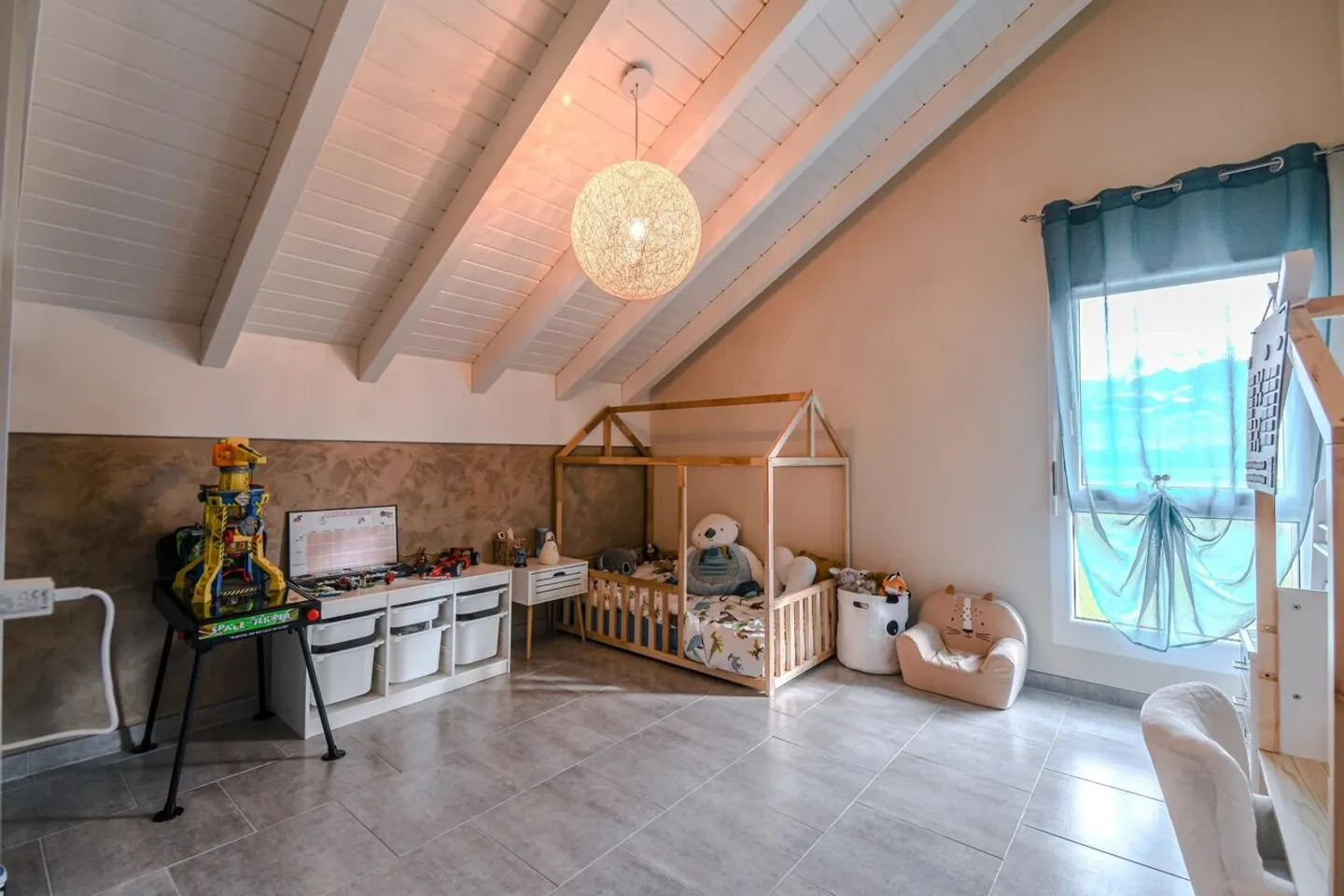 Geräumige Duplexwohnung in der Nähe aller Annehmlichkeiten - Foto 9 von 13