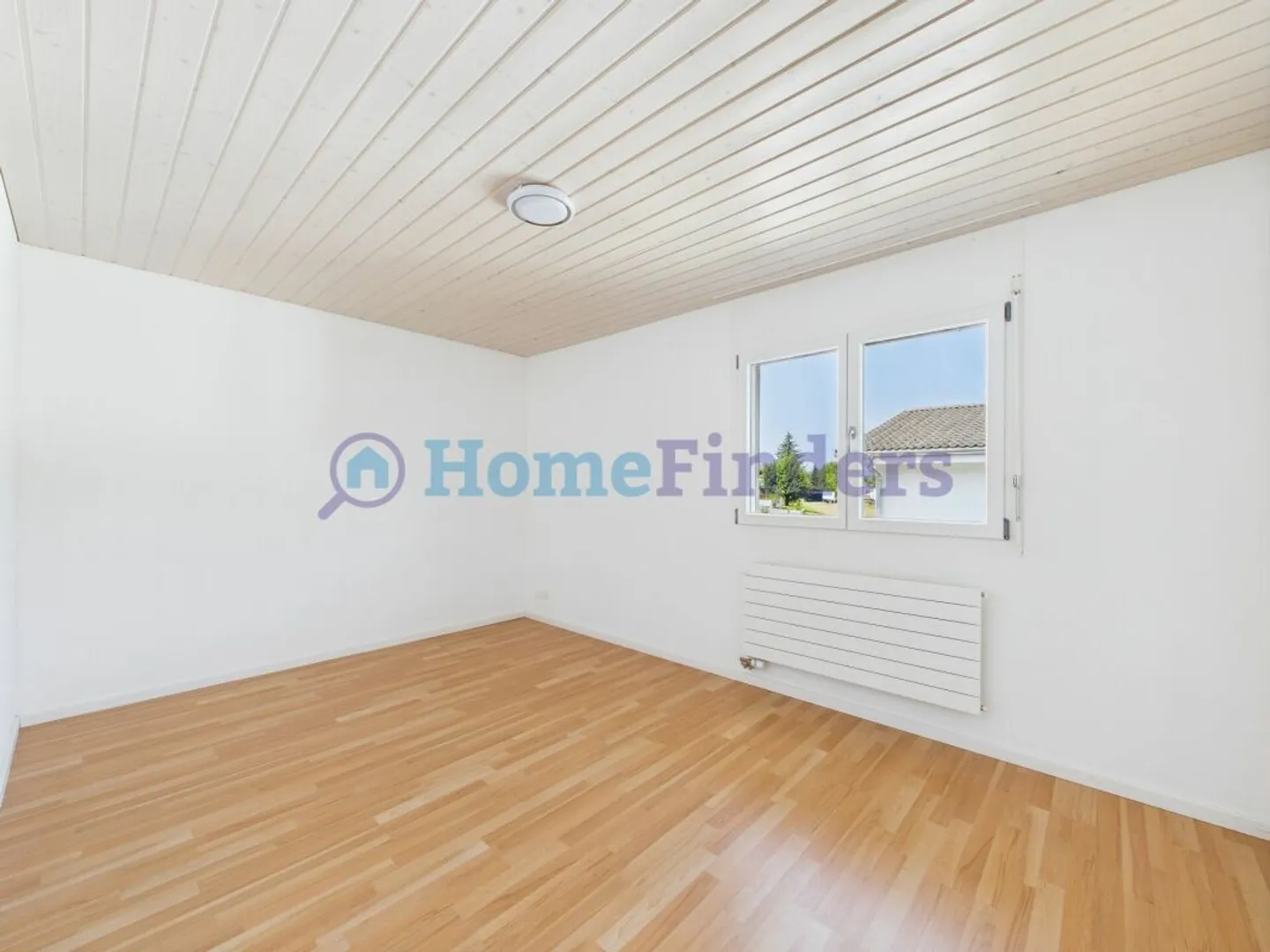 PLATZ FÜR DIE GANZE FAMILIE AN SONNIGER UND RUHIGER LAGE - Foto 10 von 16