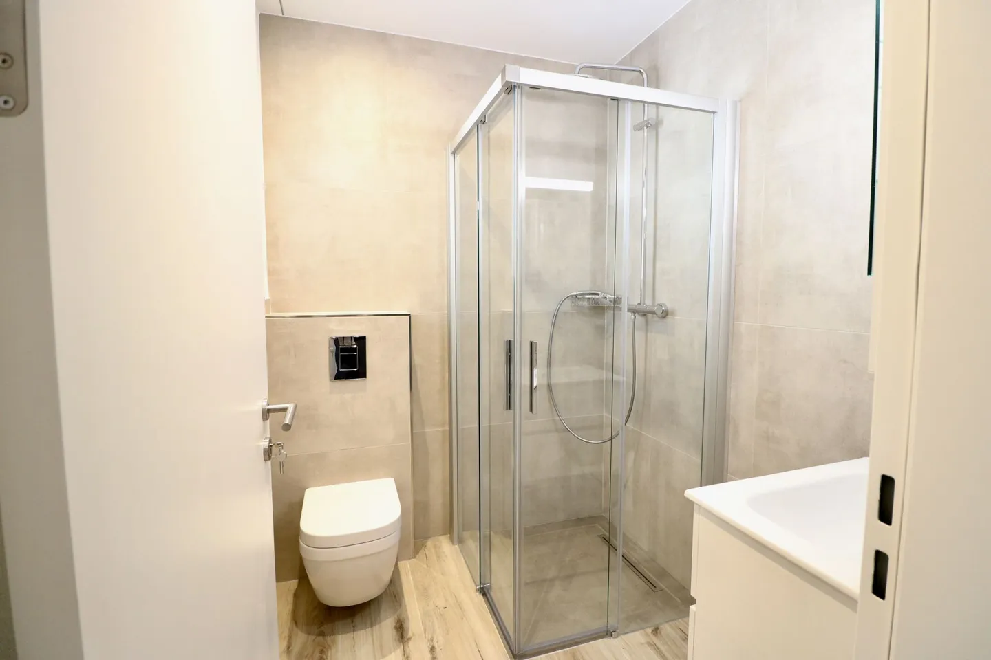 For Rent: New and Modern Studio Apartment in Safenwil - Photo 5 of 14