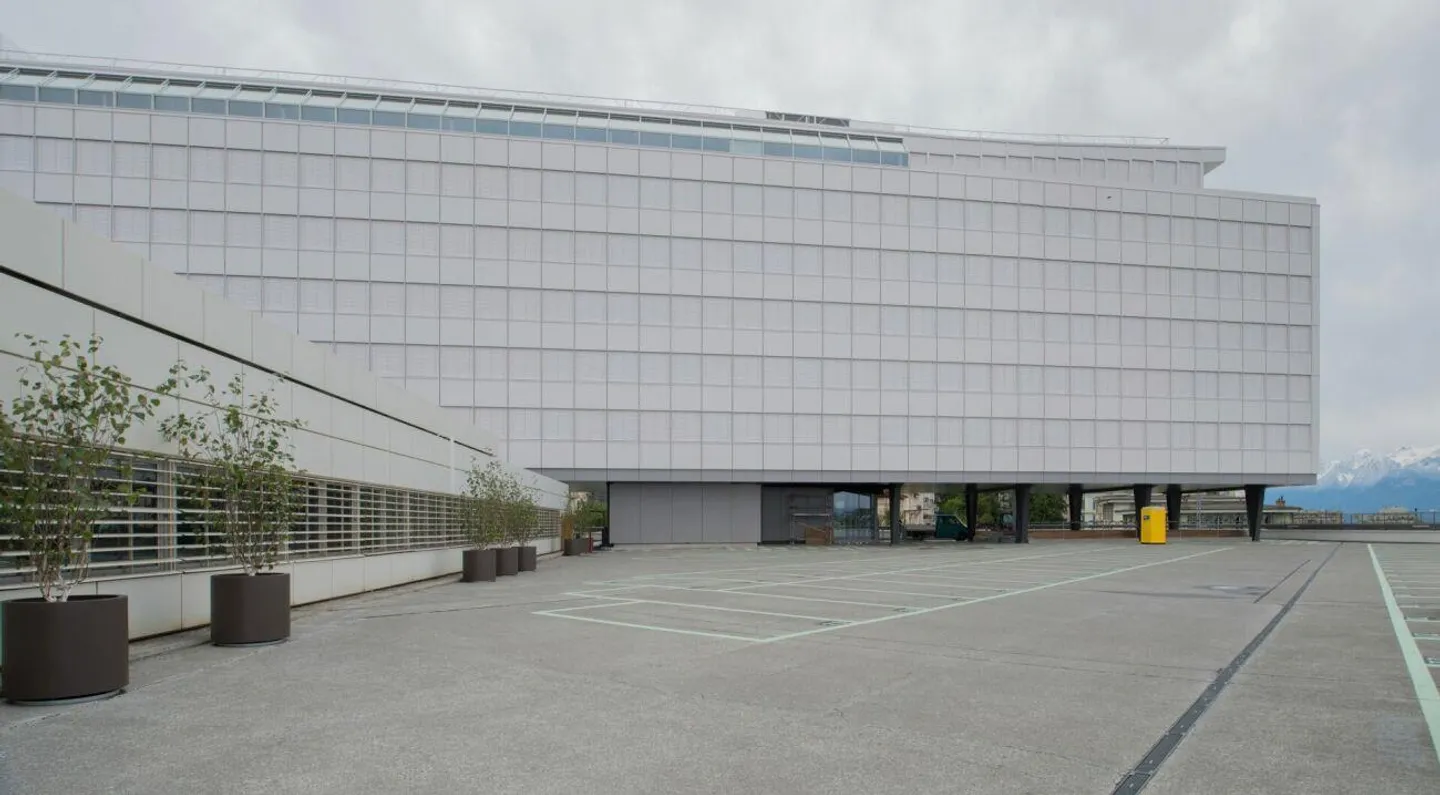 Spacious Open Space, near Lausanne Train Station - Photo 3 of 10
