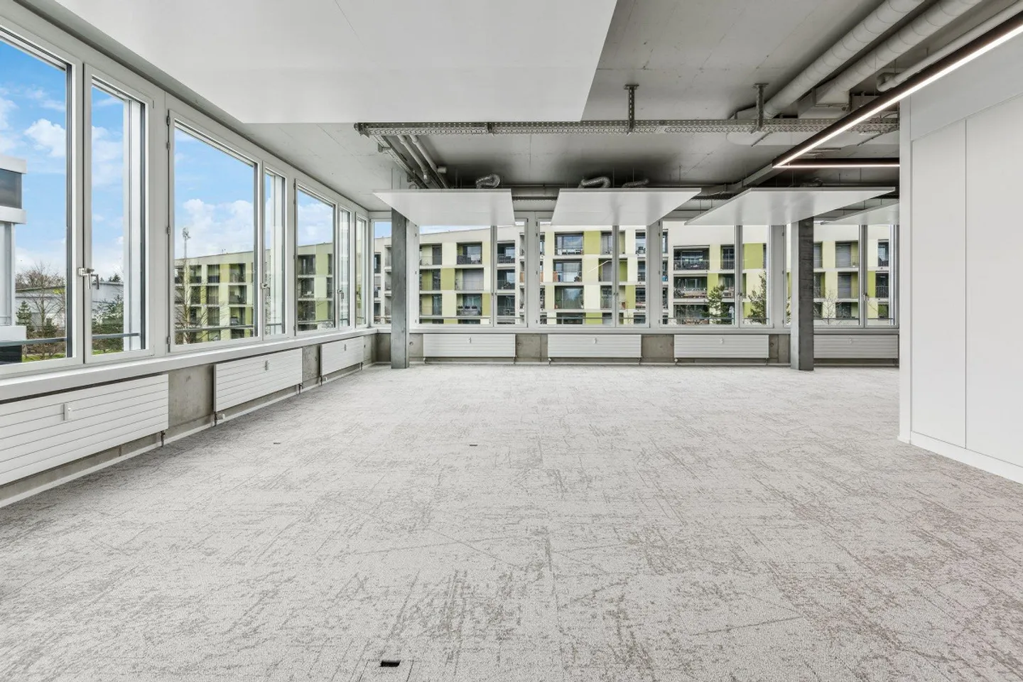 First-class office space with finished interior - Rent now... - Photo 5 of 9