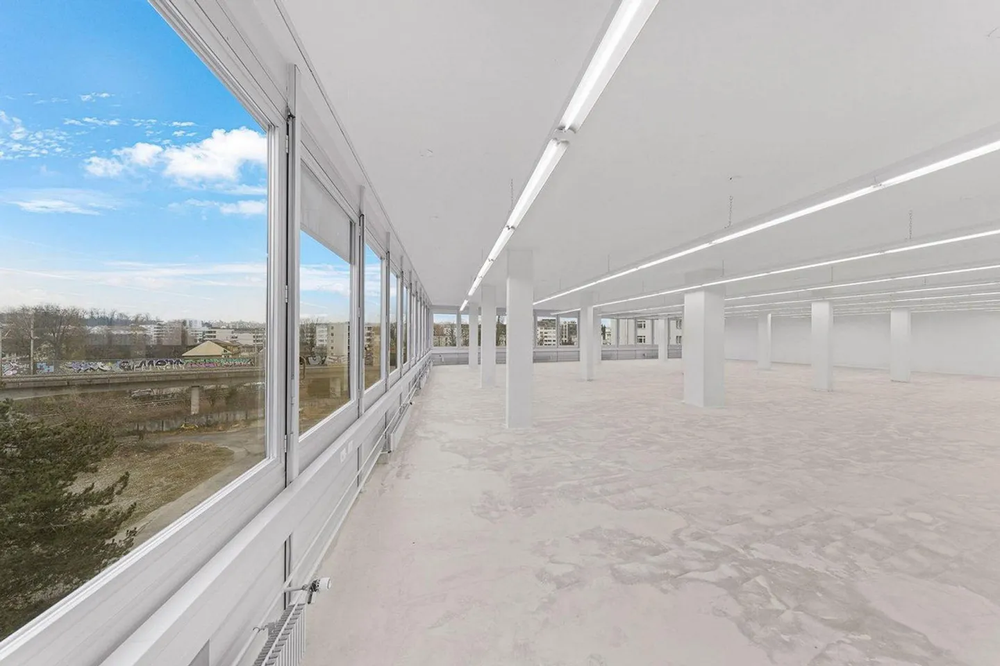 Ampio spazio commerciale con un carico di pavimento di 1'000 kg/m²! - Foto 2 di 13