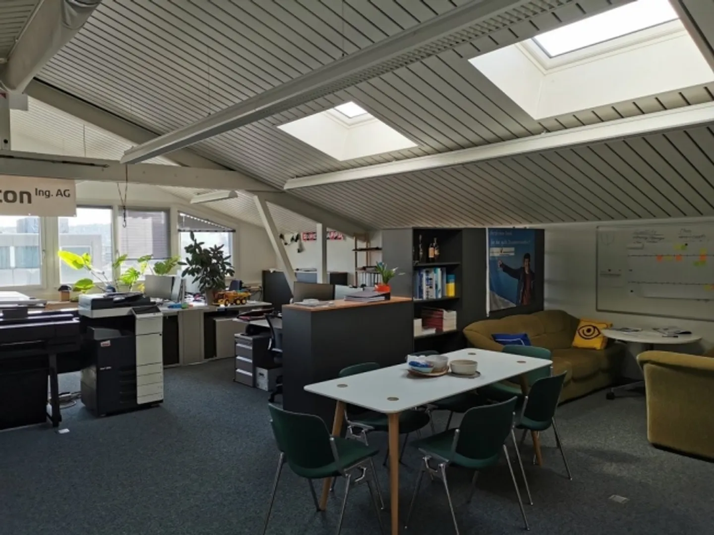 Attraktive Bürofläche an zentraler Lage in Uster - Foto 3 von 6