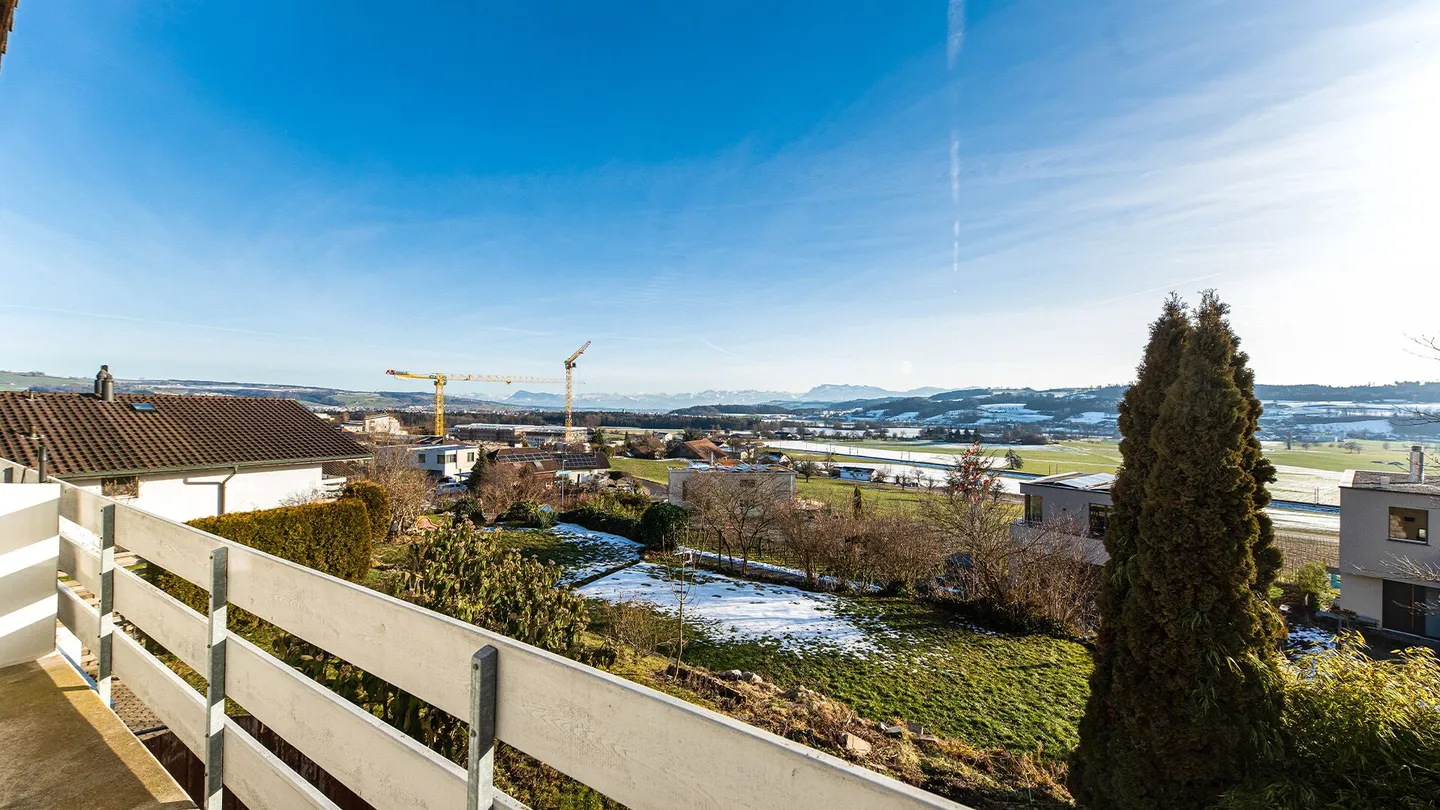 Casa angolare a schiera di 4,5 stanze in una posizione molto attraente e tranquilla - Foto 10 di 12