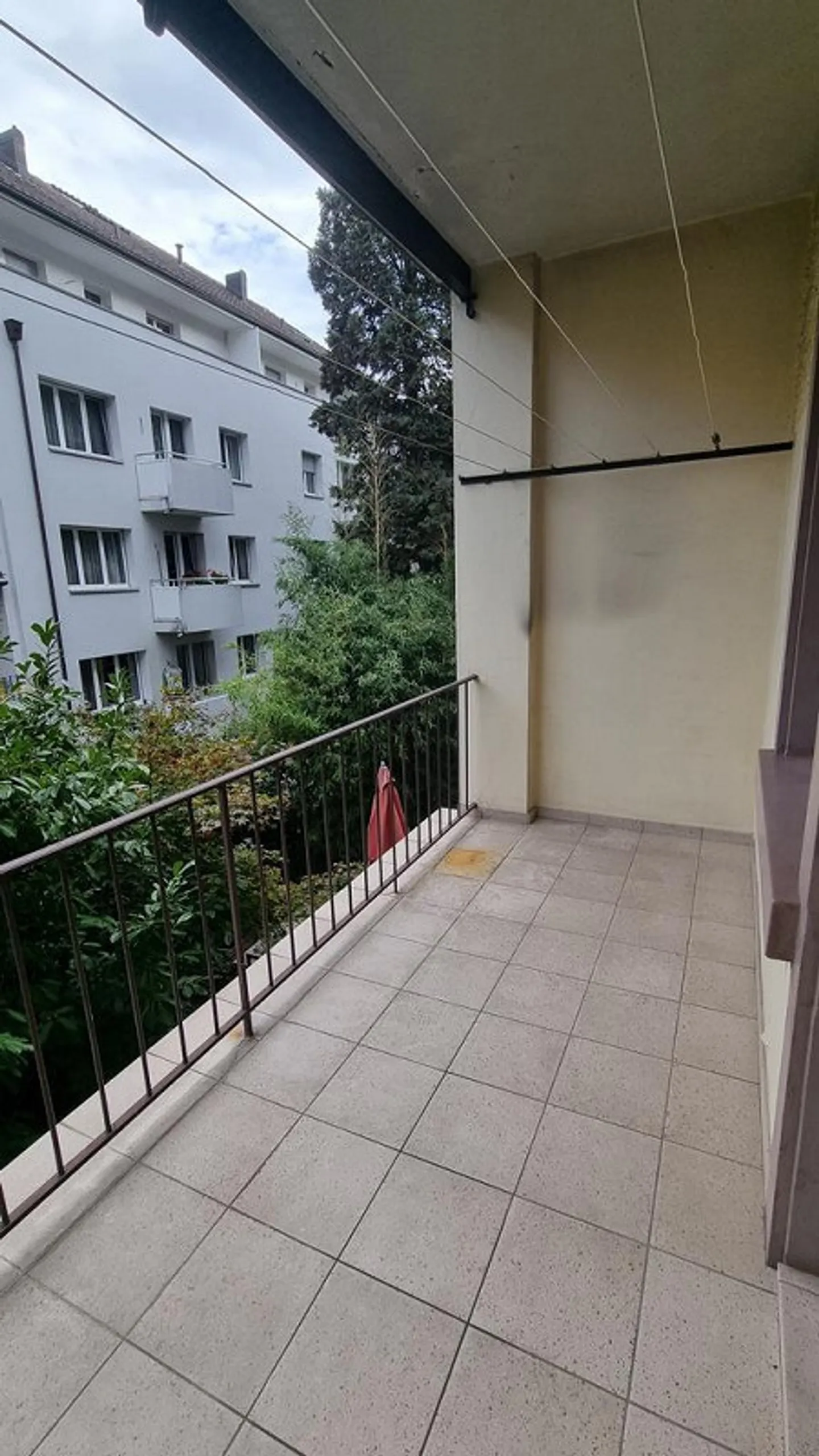 Bright 3.5-room apartment with large balcony & cozy living kitchen - Photo 9 of 10