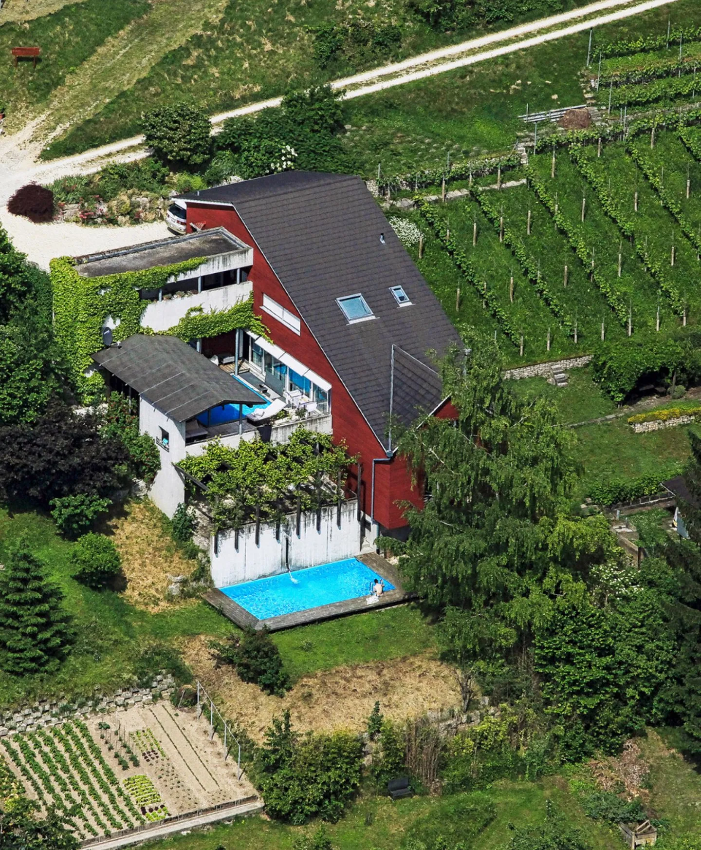 Architektenhaus mit Pool und Aussicht - Foto 1 von 40