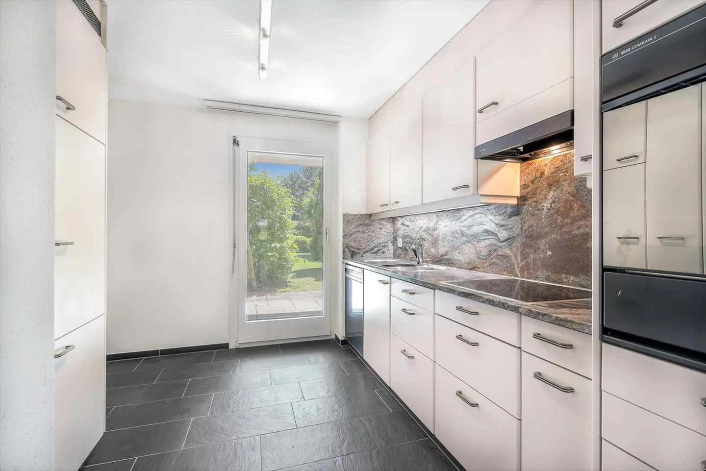 Appartement attrayant dans un quartier résidentiel prisé à Zollikon - Photo 5 sur 13