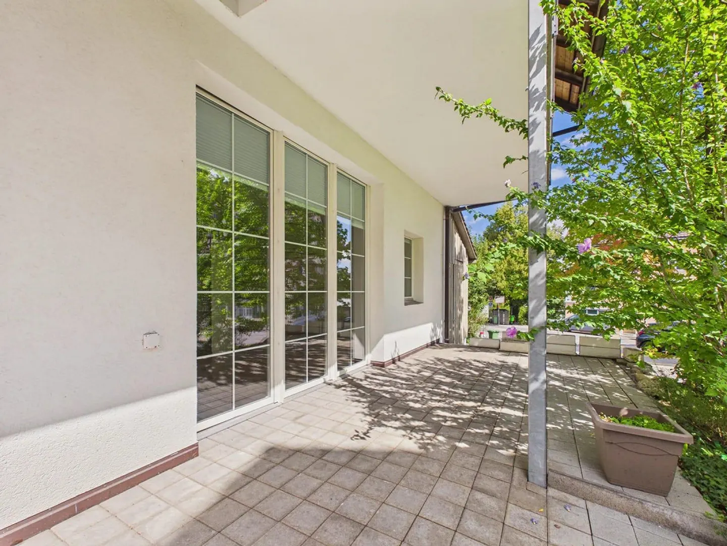 Stilvolle Wohnung mit Terrasse - Foto 4 von 13