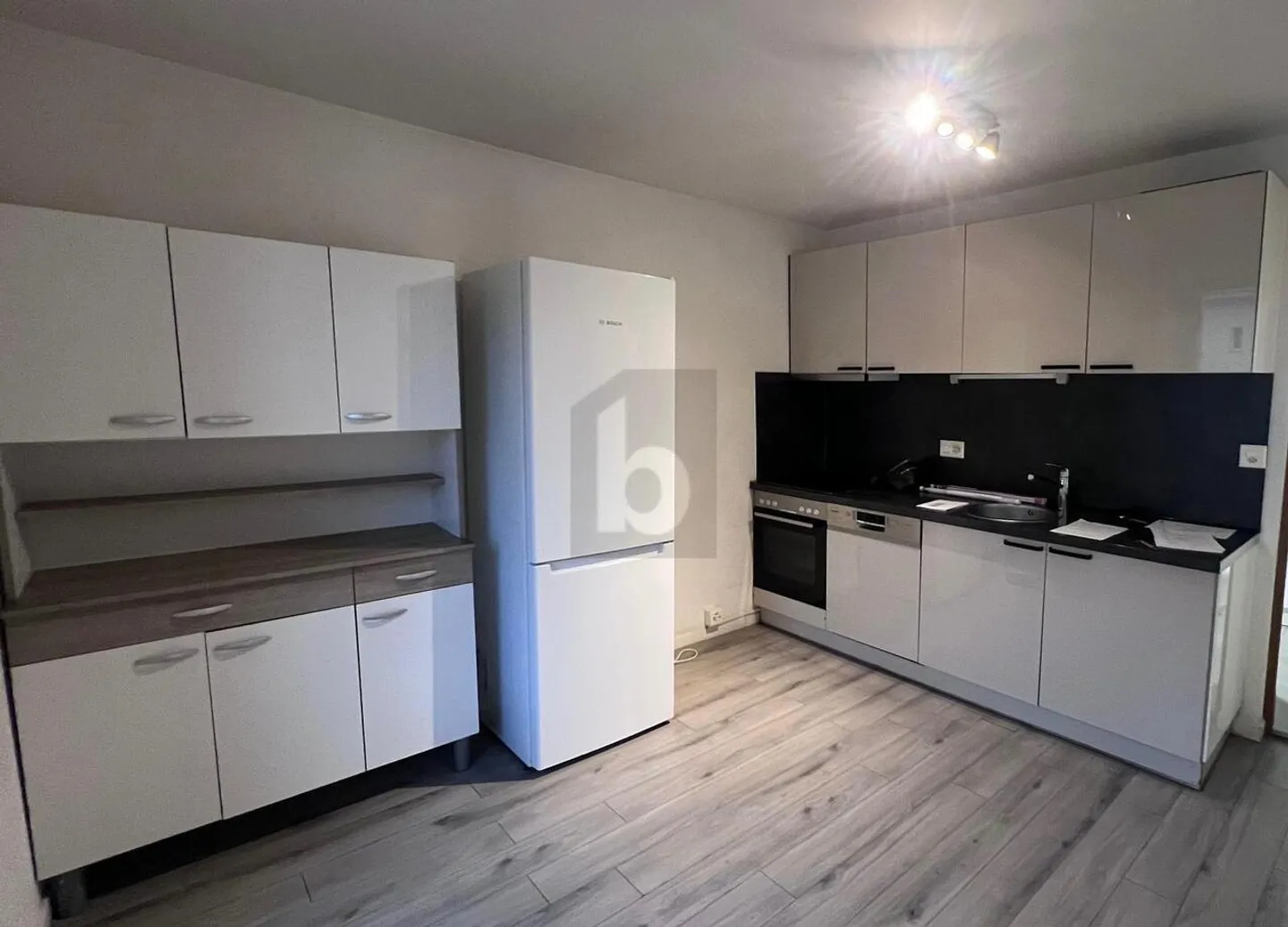 HELLER HAUS IM ZENTRUM VON VALLORBE - Foto 4 von 6