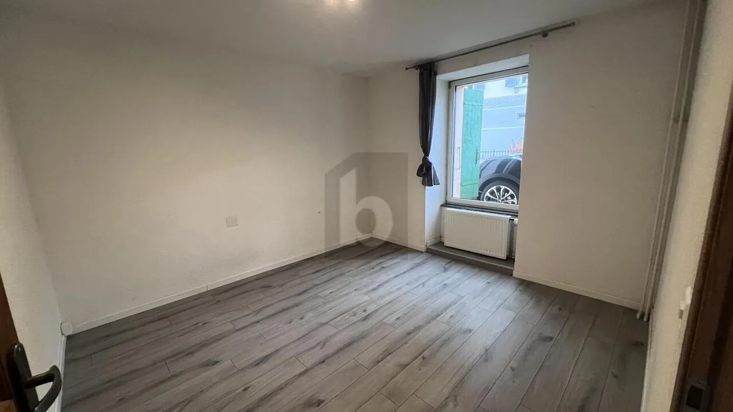 HELLER HAUS IM ZENTRUM VON VALLORBE - Foto 5 von 6