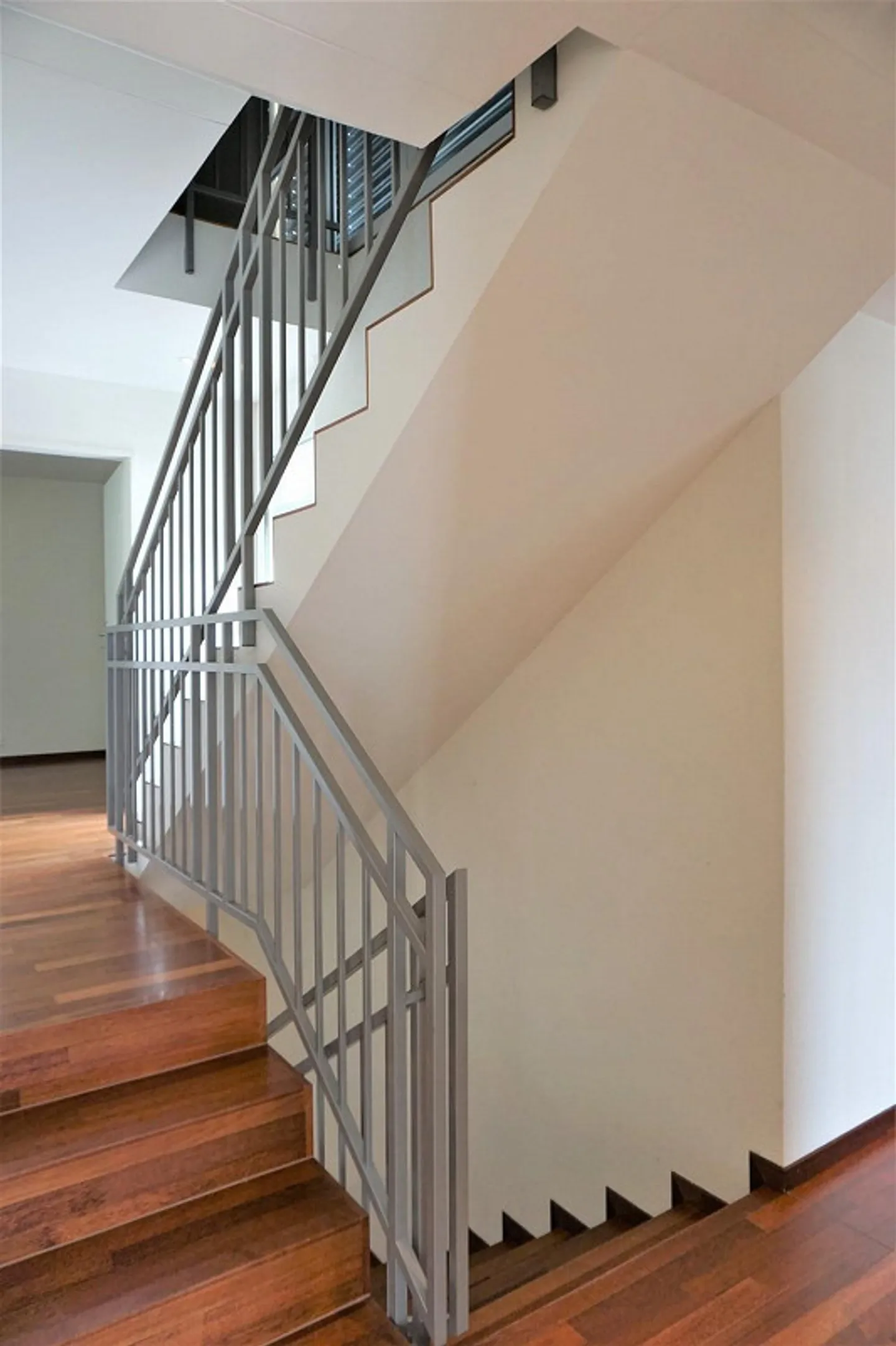 An sonniger und sehr ruhiger Lage gepflegtes Doppel-Einfamilienhaus - Foto 8 von 13