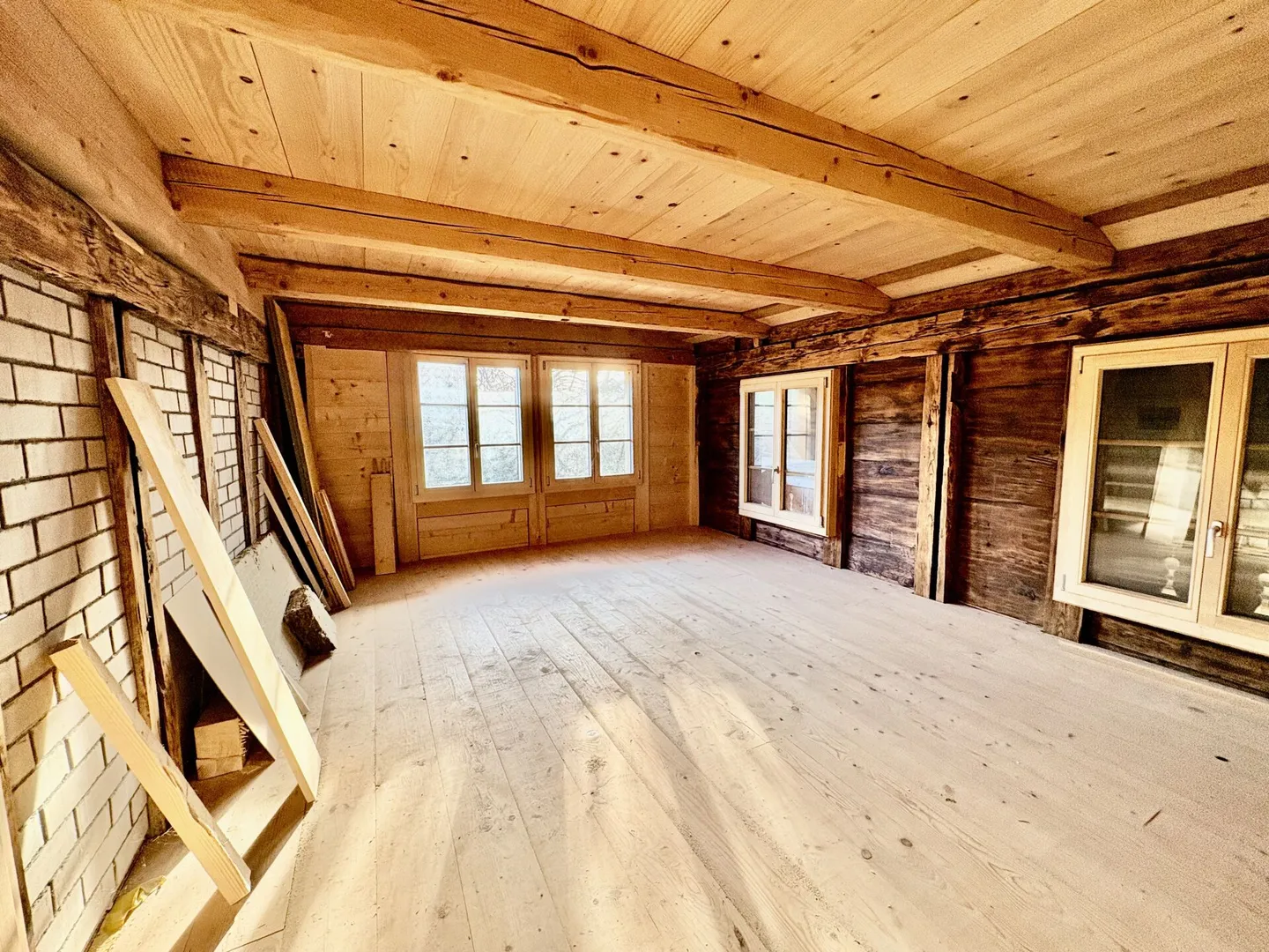 Country estate with character - spacious house, partly renovated, with wide views and great potential - Photo 7 of 7