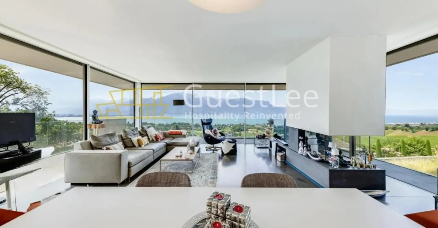 Contemporary architect-designed villa in the heart of Blonay - Photo 3 of 13