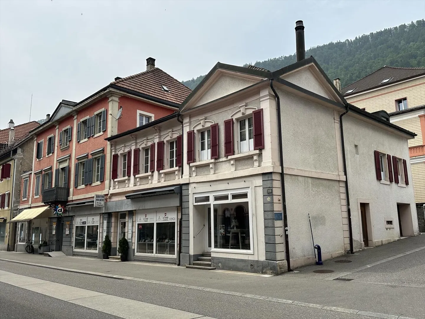 Edificio residenziale in vendita - Foto 1 di 7