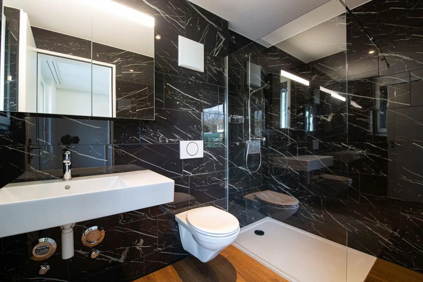 Moderne Maisonette-Wohnung im Herzen von Nänikon - Foto 11 di 15