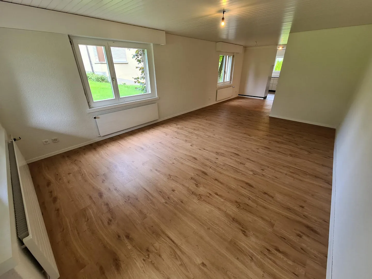 Modern 3.5-room apartment with spacious kitchen and new bathroom - Photo 6 of 8