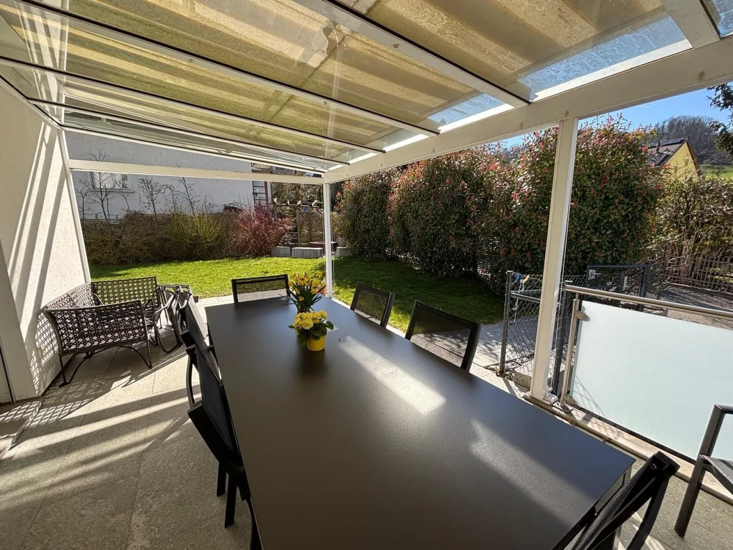 7.5-Room Single-Family House (HESS Wooden House) with Large Garden, Covered Patio, and Garage - Photo 4 of 14