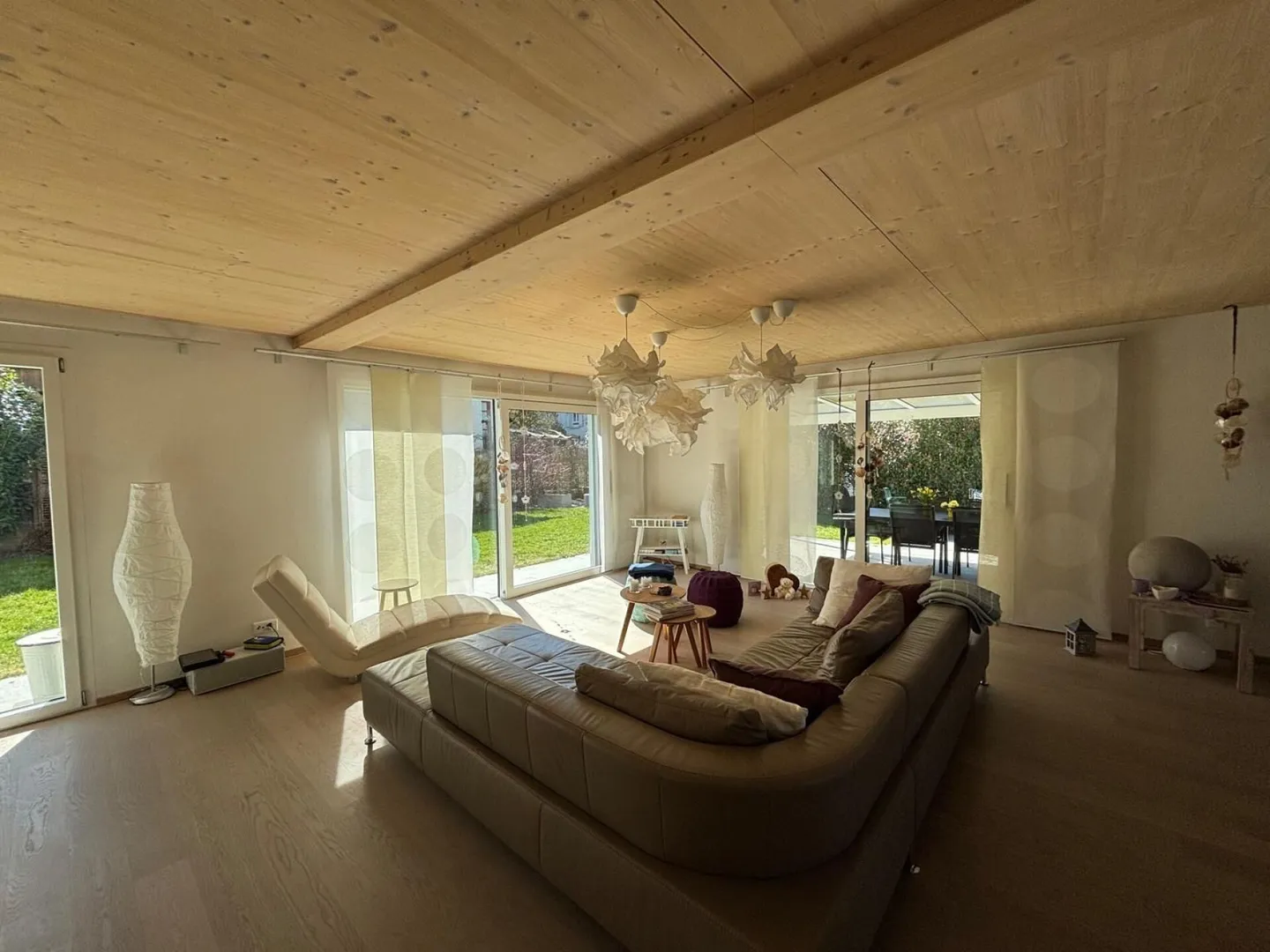 7.5-Room Single-Family House (HESS Wooden House) with Large Garden, Covered Patio, and Garage - Photo 7 of 14