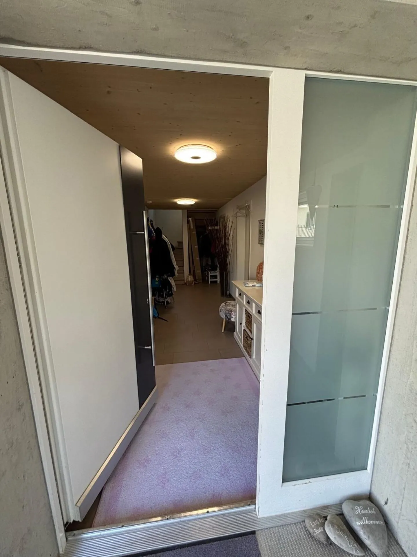 7.5-Room Single-Family House (HESS Wooden House) with Large Garden, Covered Patio, and Garage - Photo 12 of 14